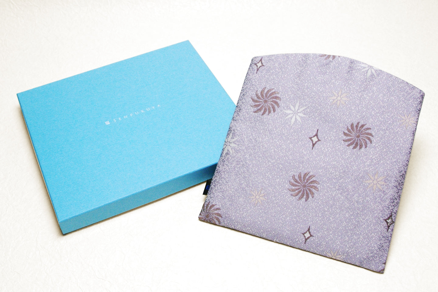 『経紬の懐紙専用懐紙入れ』唐花献上柄