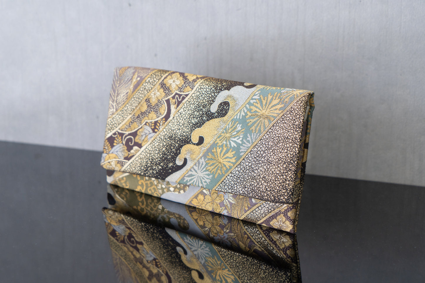 【プレミアム懐紙入れ】紹巴織/海松流水吉祥柄