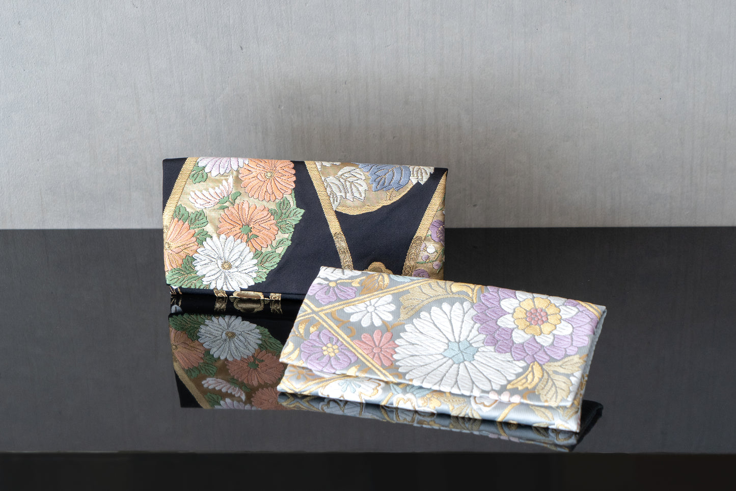 【緞子織の懐紙入れ】立涌に吉祥文様