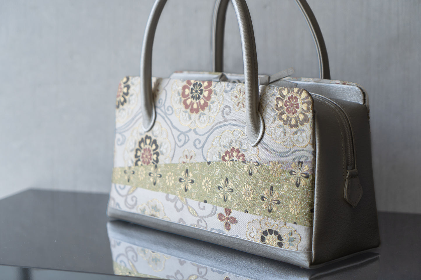 【金銀花の利休バッグ】斜め取り花唐草