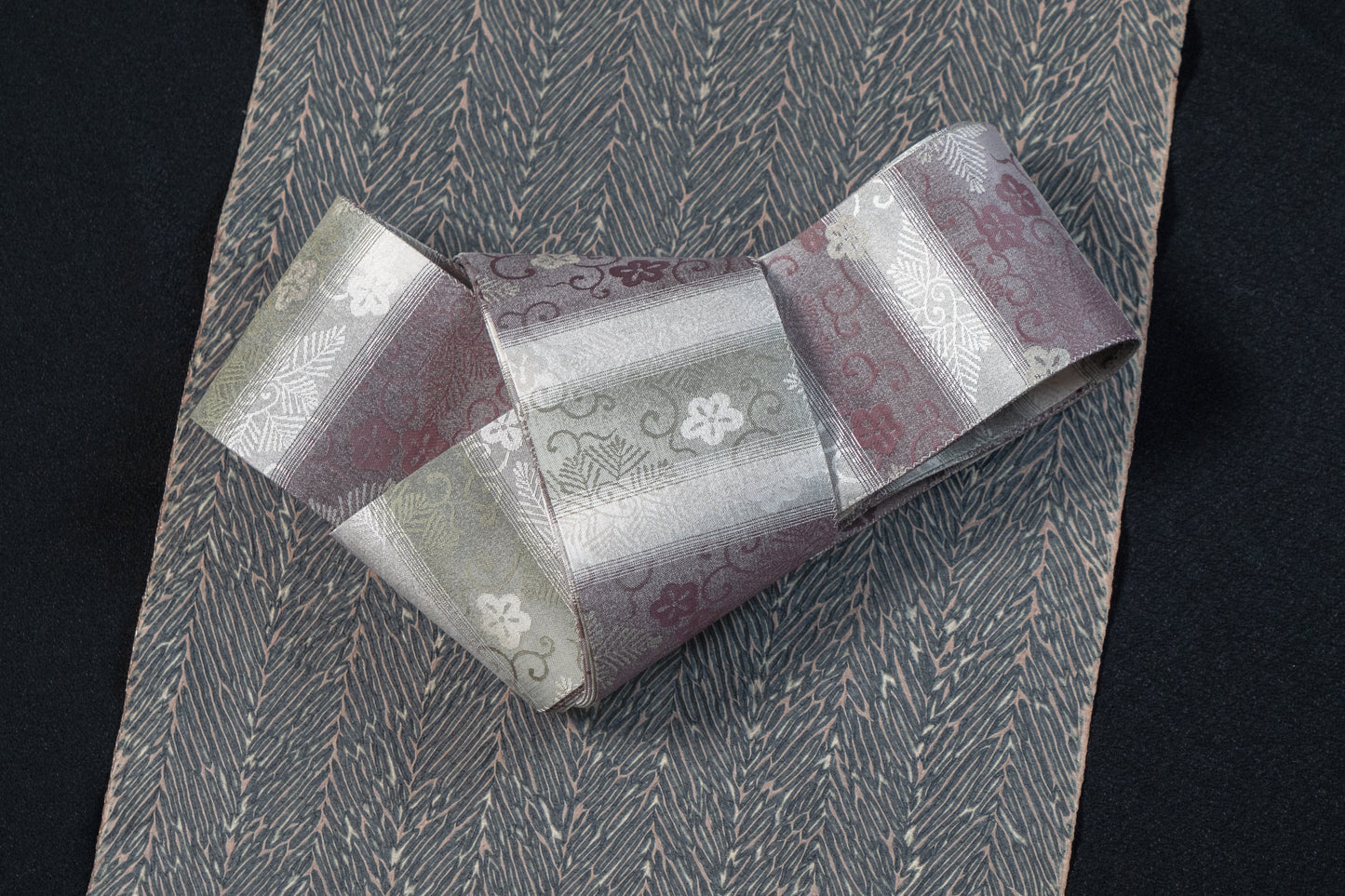 Online限定【和紙布の角帯】菱羊歯柄(しだ)に横段