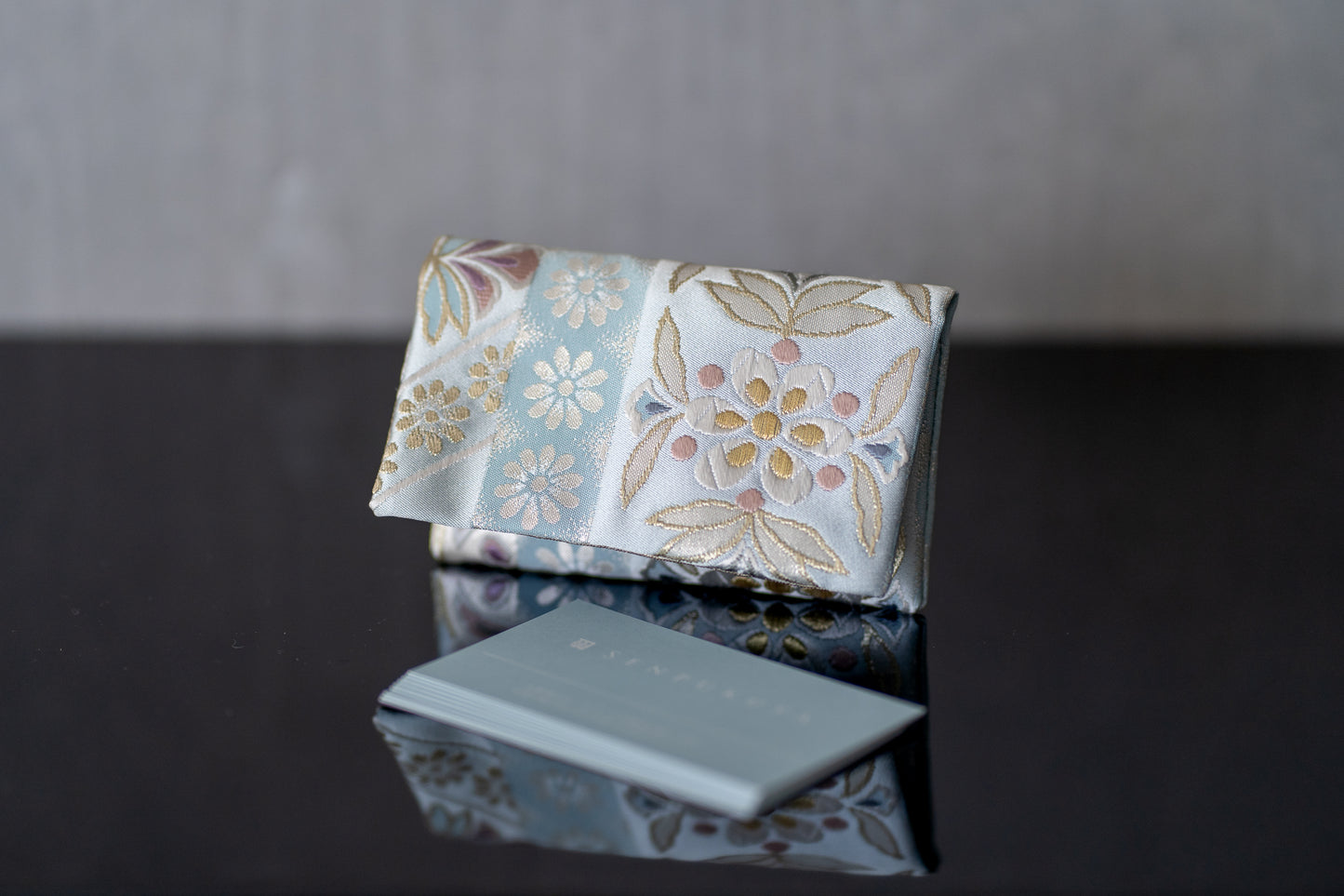 【絹の名刺入れ】ジュエルフラワー/緞子織