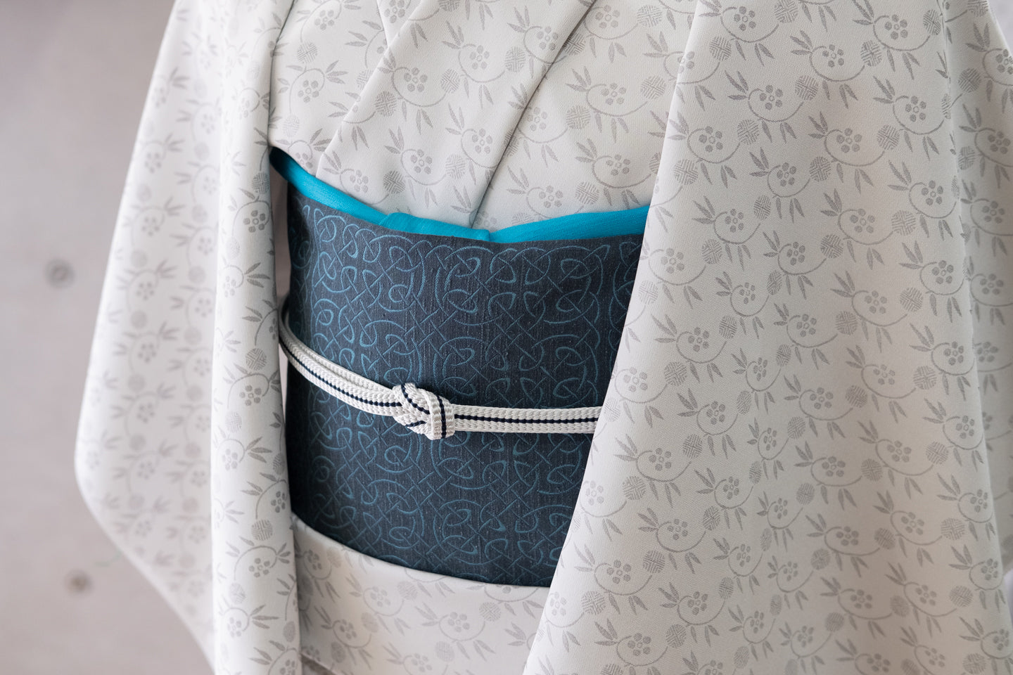 Online限定【仙福屋のオールシーズン楊柳無地 帯揚げ(浅葱色)】