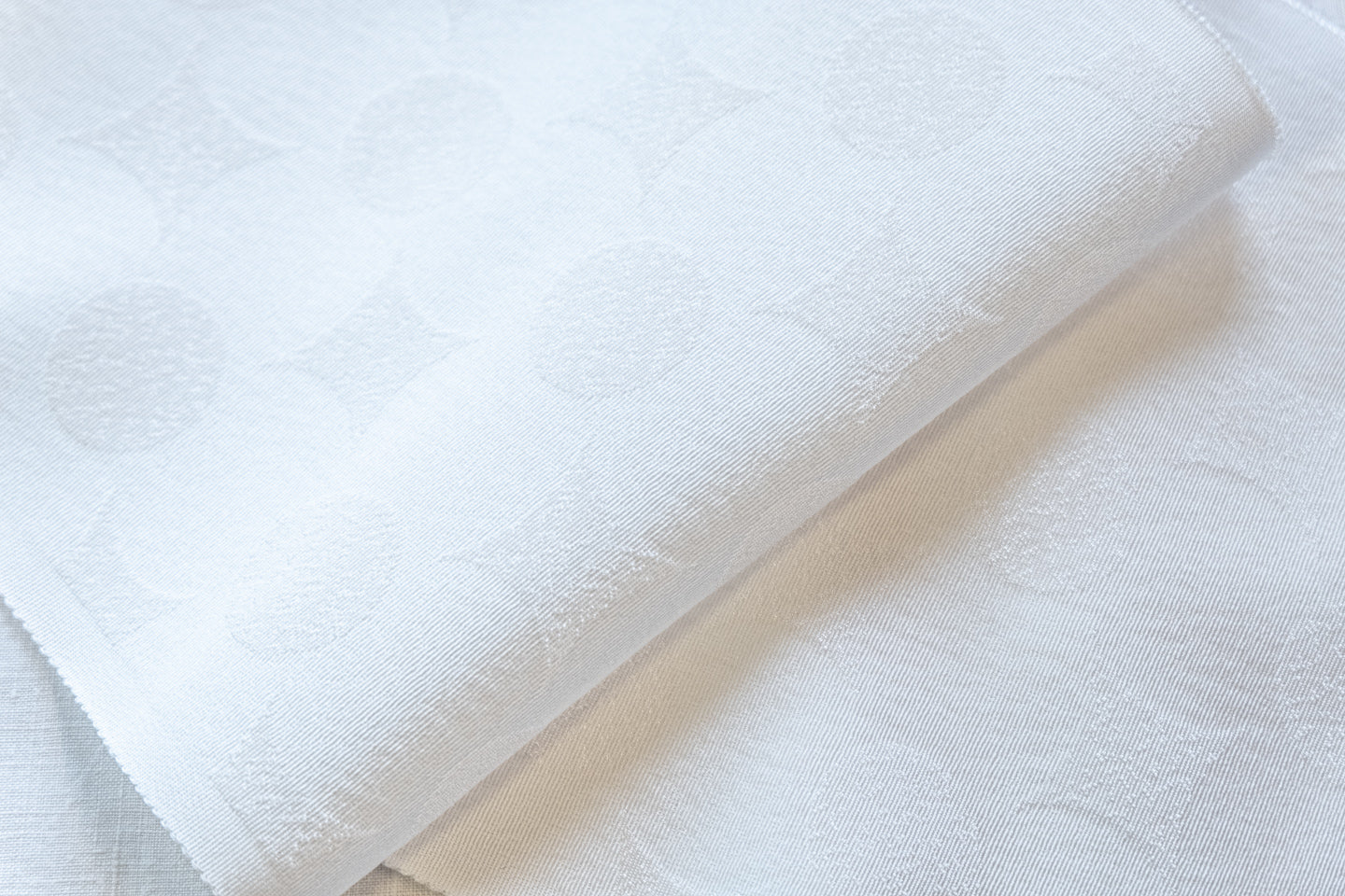 Online限定【南蛮七宝文様の織り白半衿】袷物(白×白)