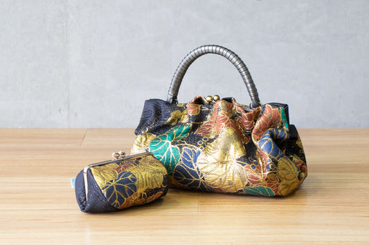 となみ帯の中でもかなり特殊な織り方、しぼ織