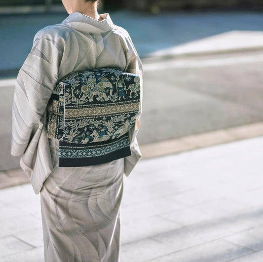 見ているだけで、ほっとする『象の行進』