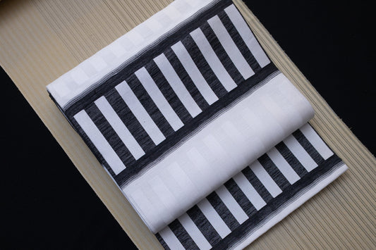 YouTube「雑談コーデ」でご紹介した名古屋帯「モノリスストライプ」