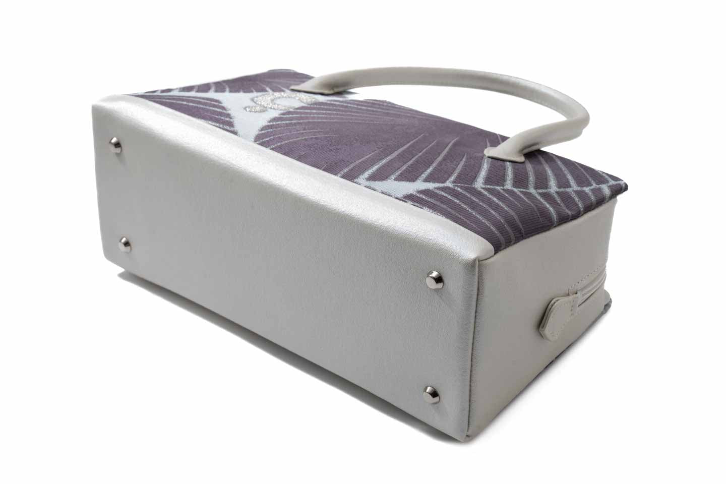 響創！利休バッグ☆オーダーメイド品☆ライトグレー☆椿と牡丹 419A 利休バッグ小型（共布使用） 和装リメイク・オーダーバッグ工房 響創