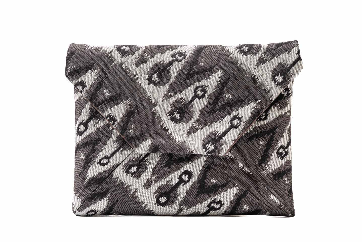 【異文織の数寄屋袋】iKat(白×黒)
