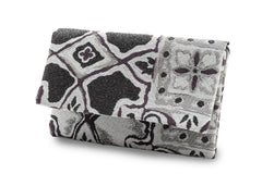 【絹の名刺入れ】麹塵染 更紗幾何学柄/紹巴織 Vo.l1